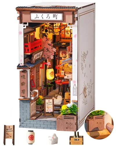 Maison miniature en bois, rue japonaise