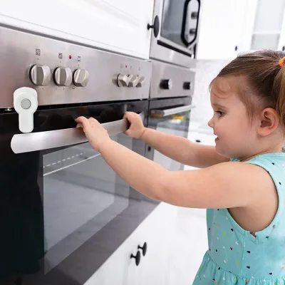 Verrou de sécurité blanc pour four